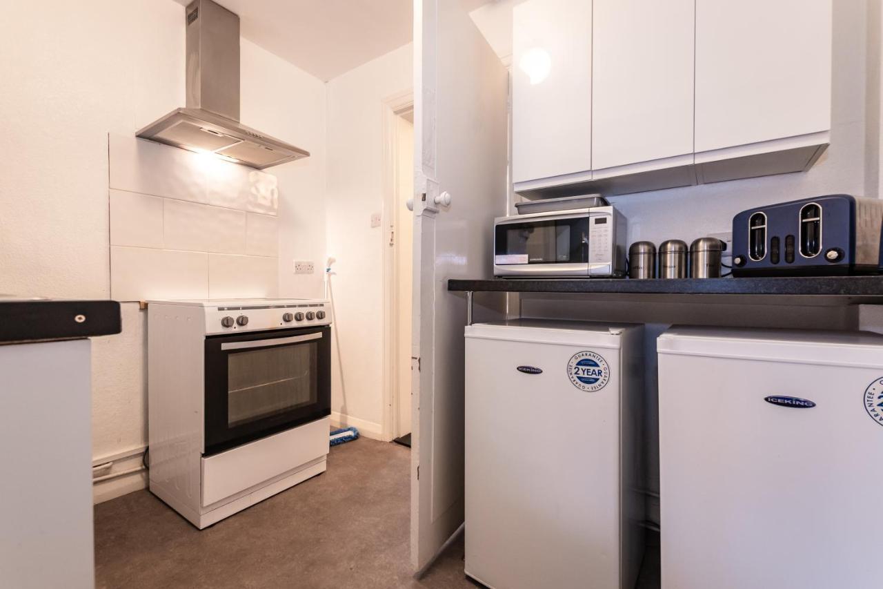 Best Price! Perfect Gunwharf Accommodation - 5 Single Beds Or Kingsize Free Parking Portsmouth Buitenkant foto