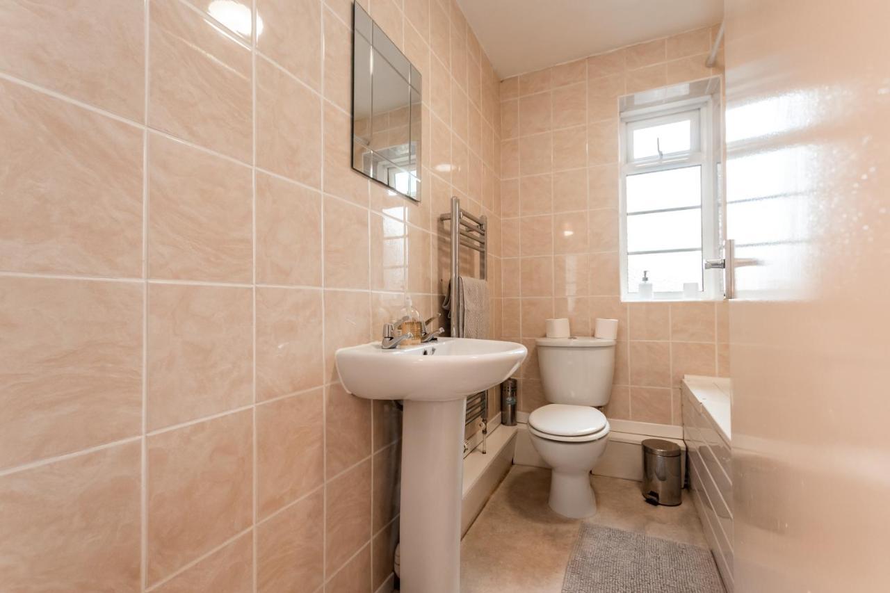 Best Price! Perfect Gunwharf Accommodation - 5 Single Beds Or Kingsize Free Parking Portsmouth Buitenkant foto