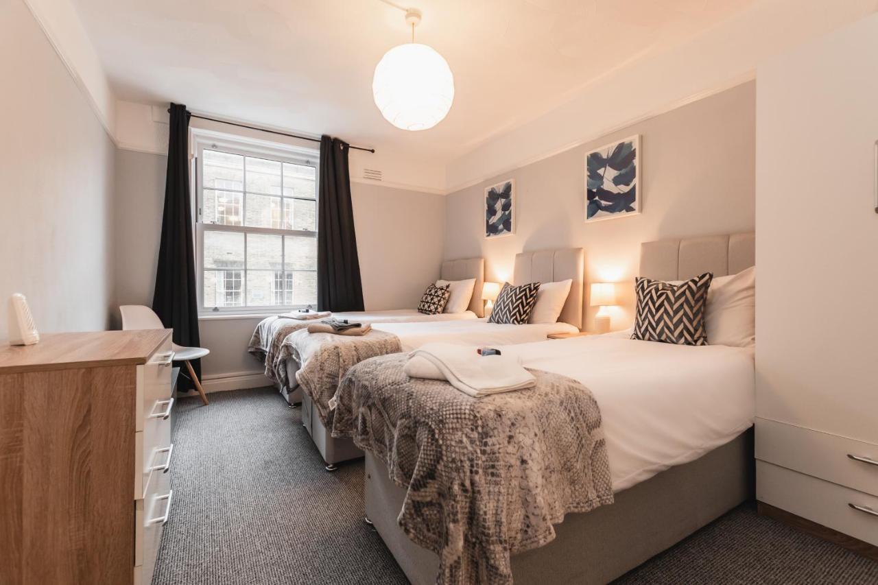 Best Price! Perfect Gunwharf Accommodation - 5 Single Beds Or Kingsize Free Parking Portsmouth Buitenkant foto